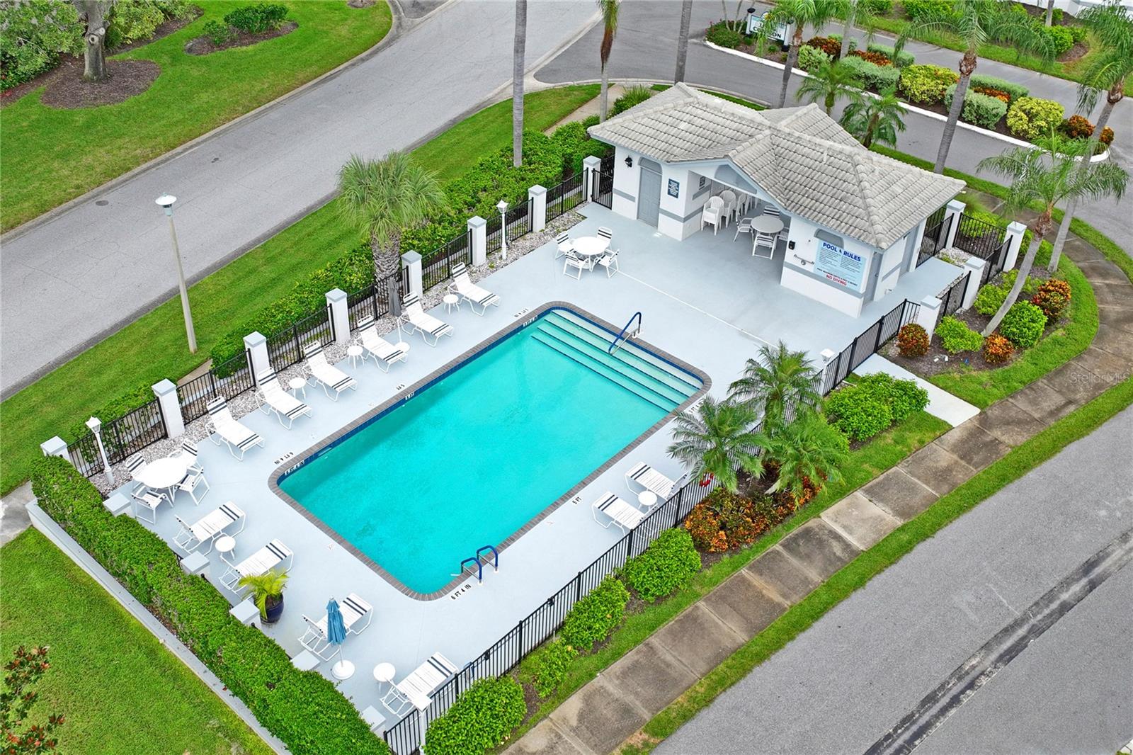 LONG COMMON - Residential