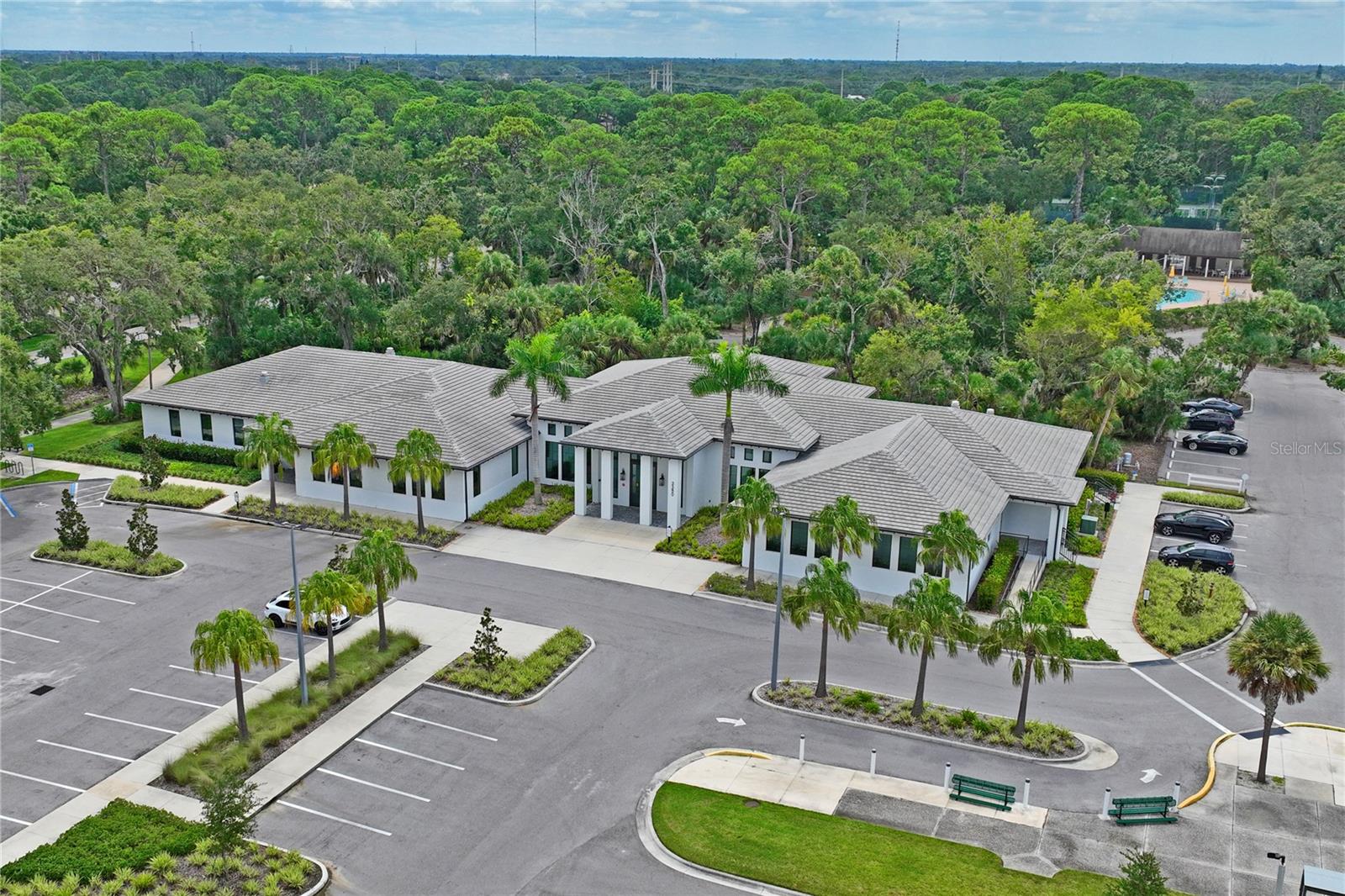 LONG COMMON - Residential