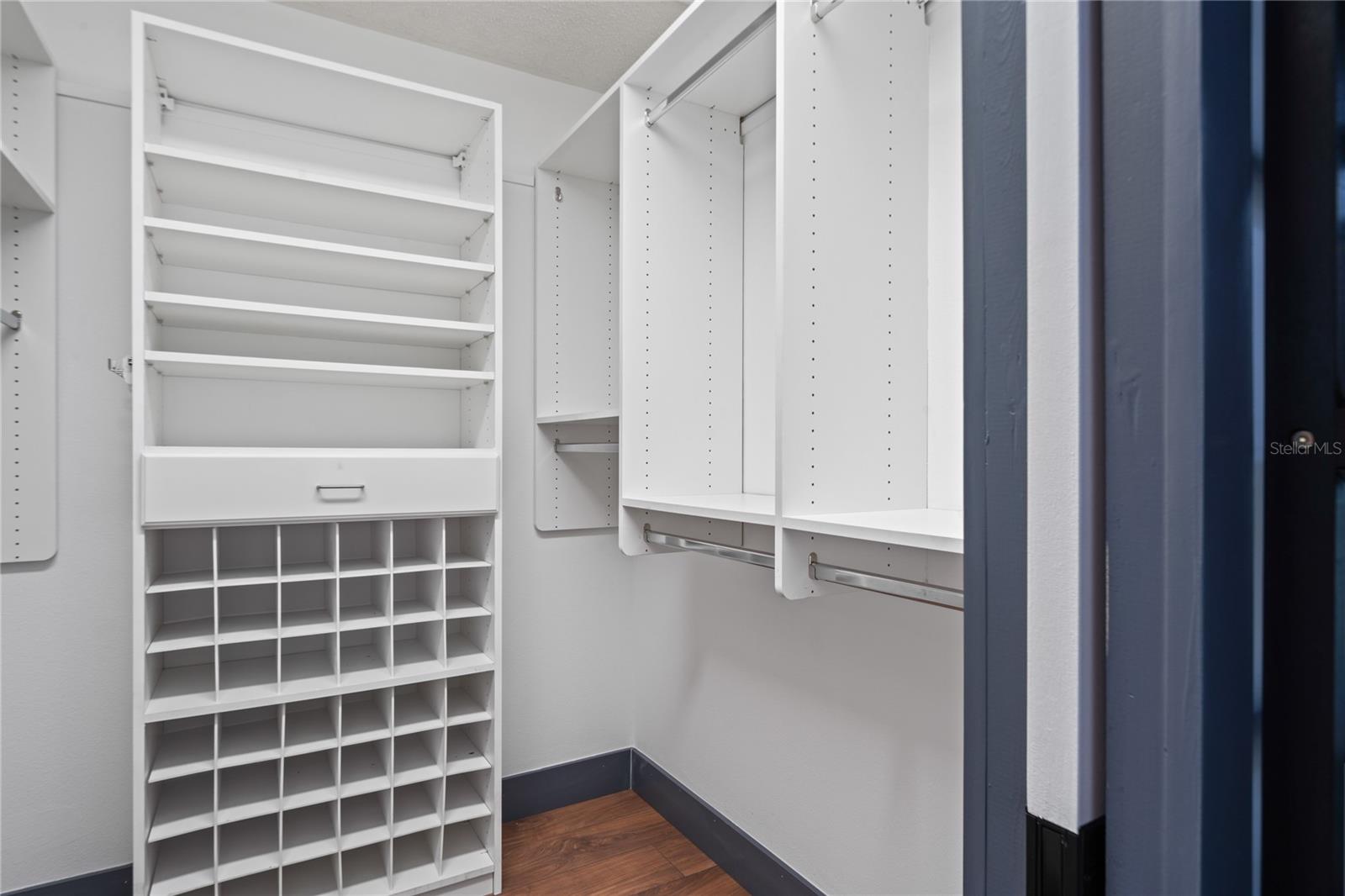 LONG COMMON - Residential