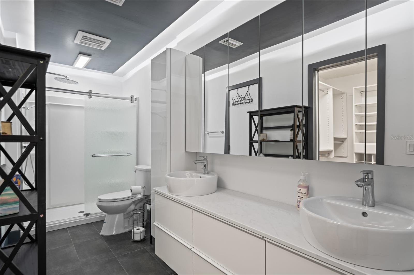 LONG COMMON - Residential