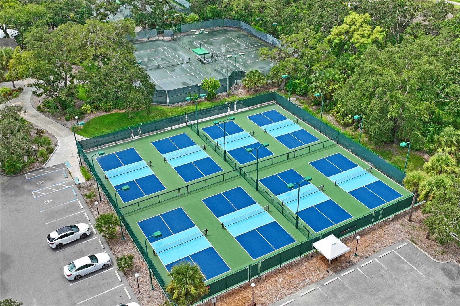 LONG COMMON - Residential