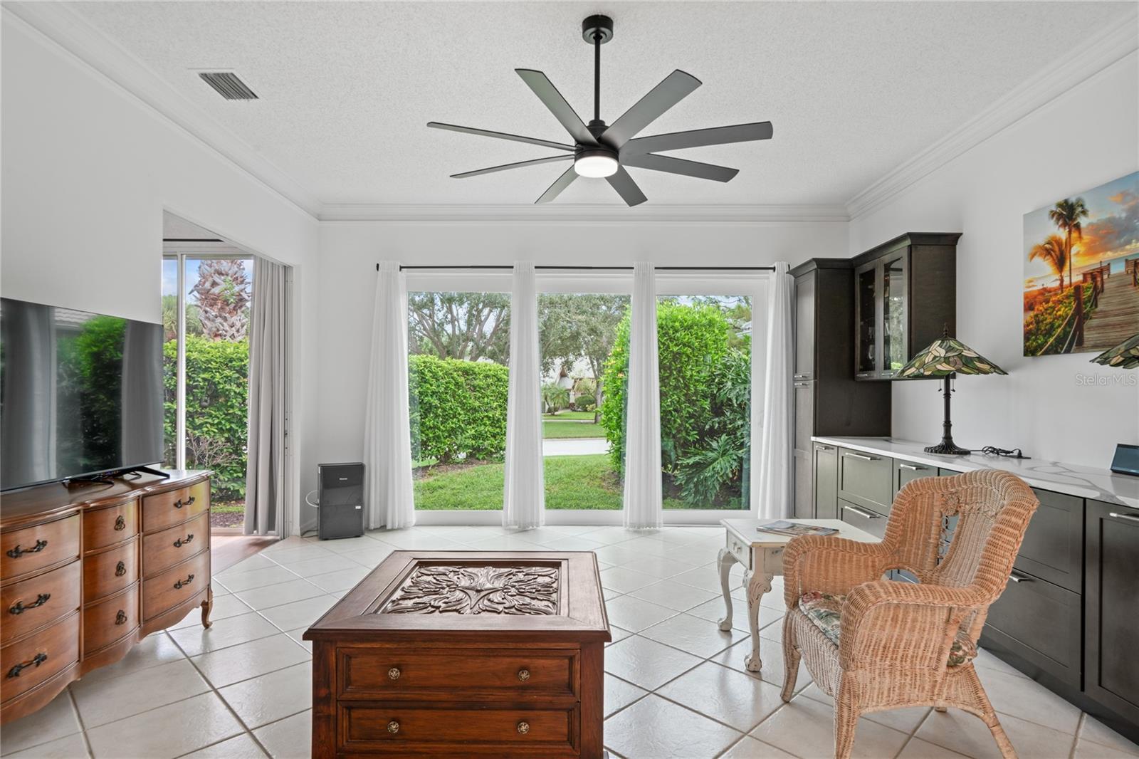 LONG COMMON - Residential