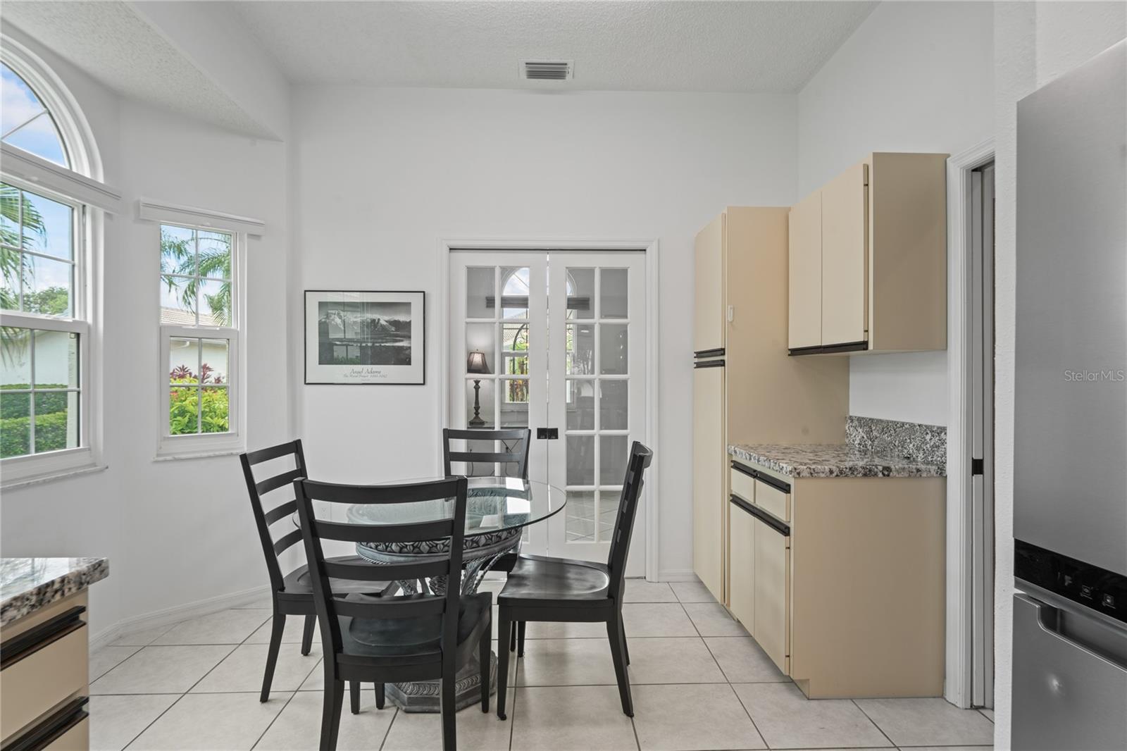 LONG COMMON - Residential