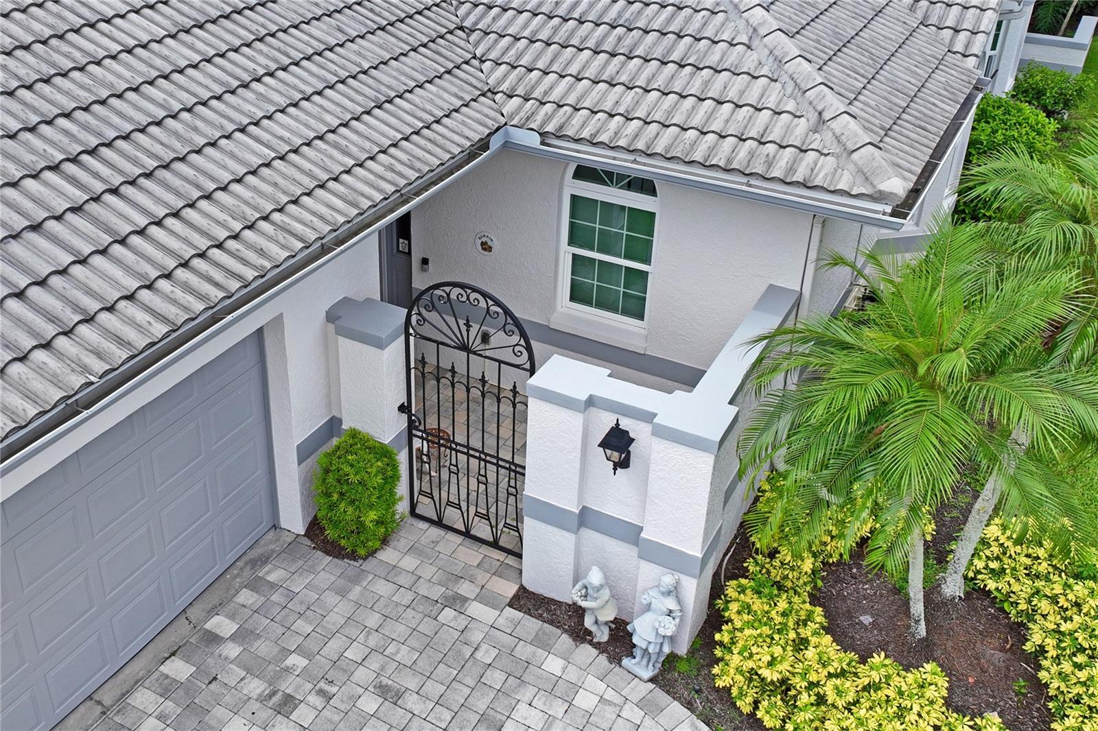 LONG COMMON - Residential