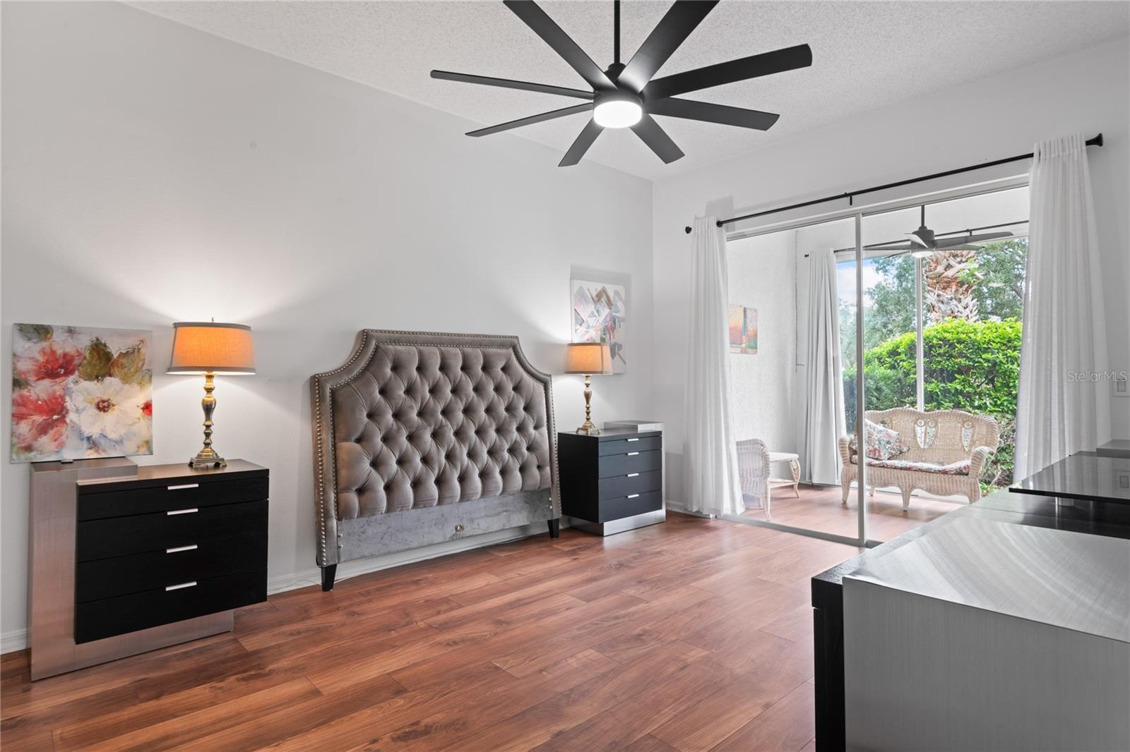 LONG COMMON - Residential