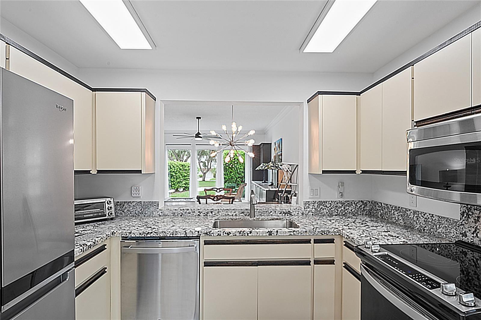 LONG COMMON - Residential