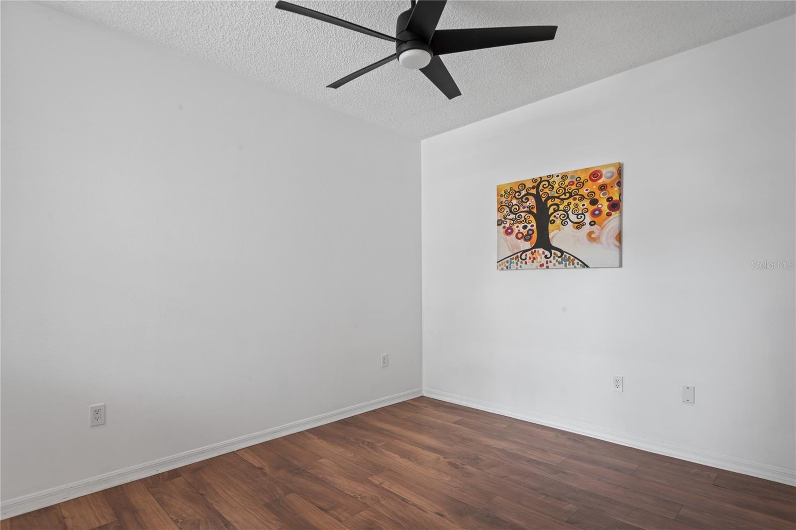 LONG COMMON - Residential