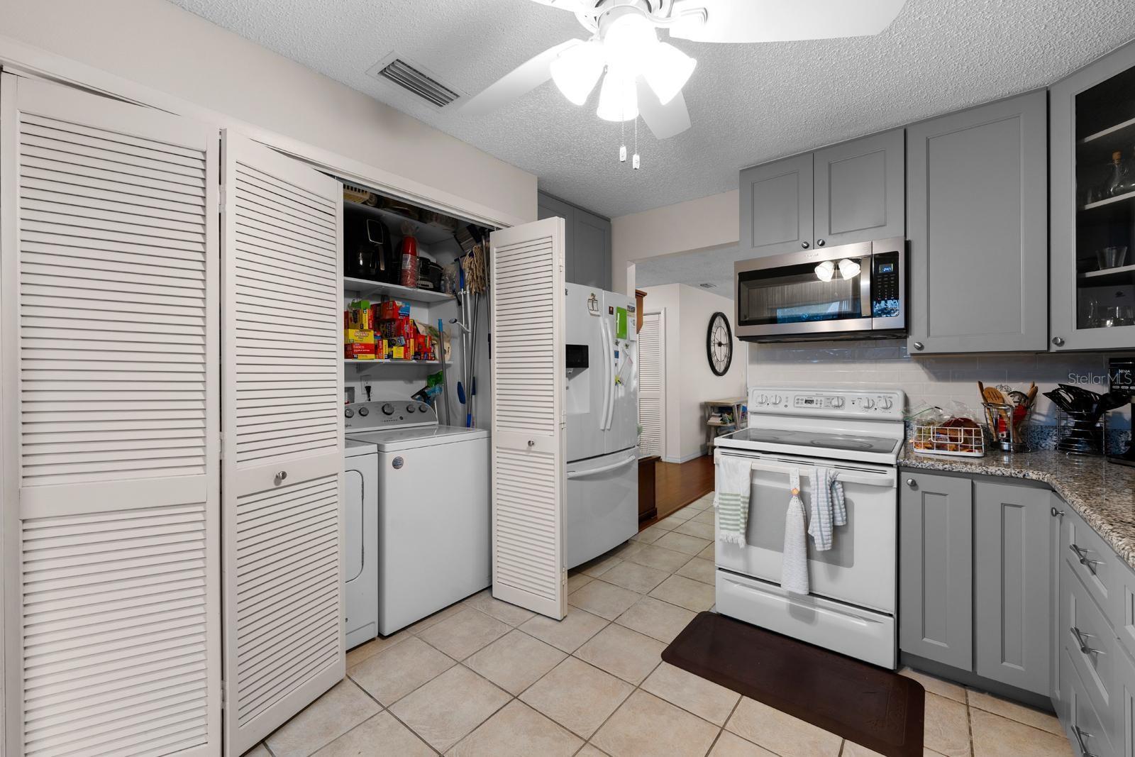 BEACON WOODS WEDGEWOOD CONDO - Residential