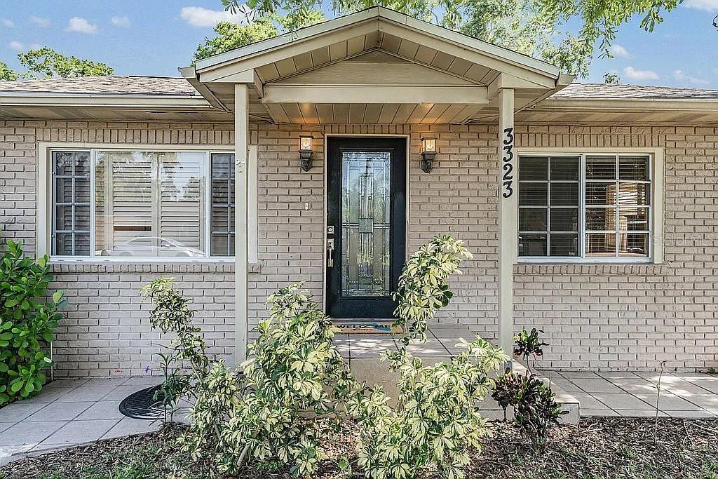 3323 W WALNUT STREET