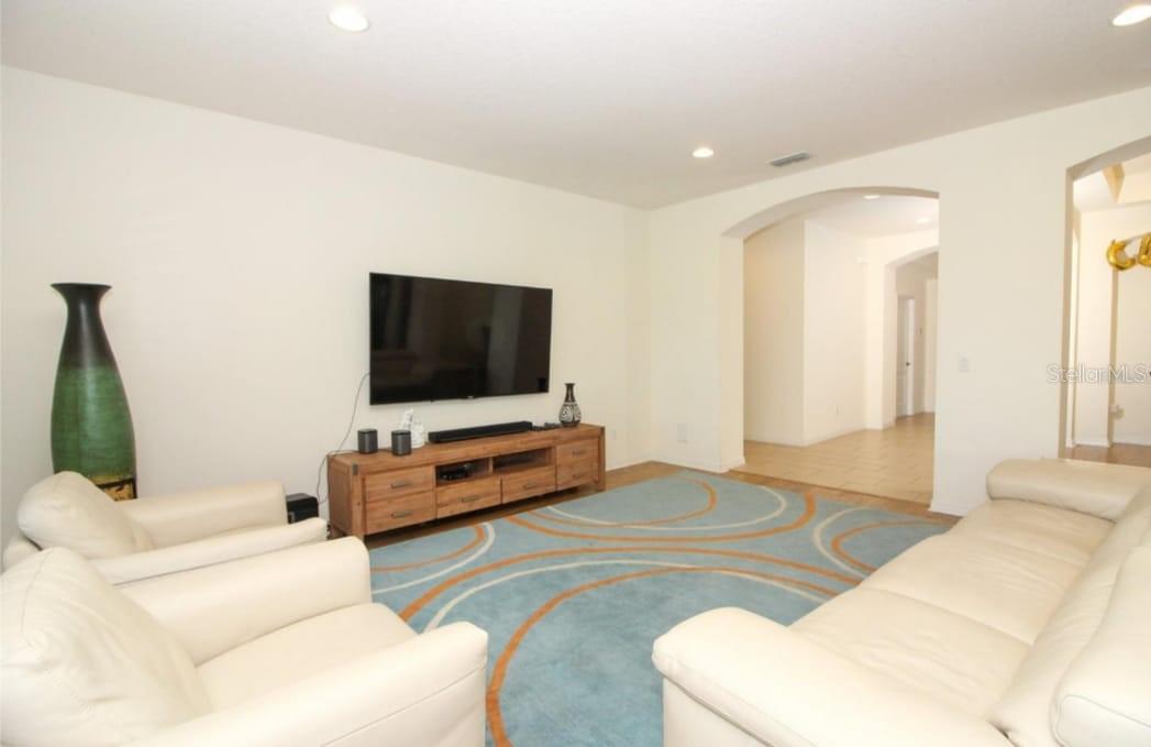 WEST LAKE HANCOCK ESTATES - Residential Lease