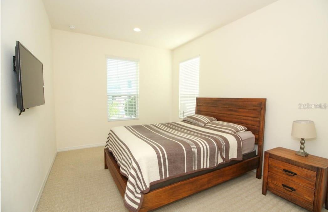 WEST LAKE HANCOCK ESTATES - Residential Lease