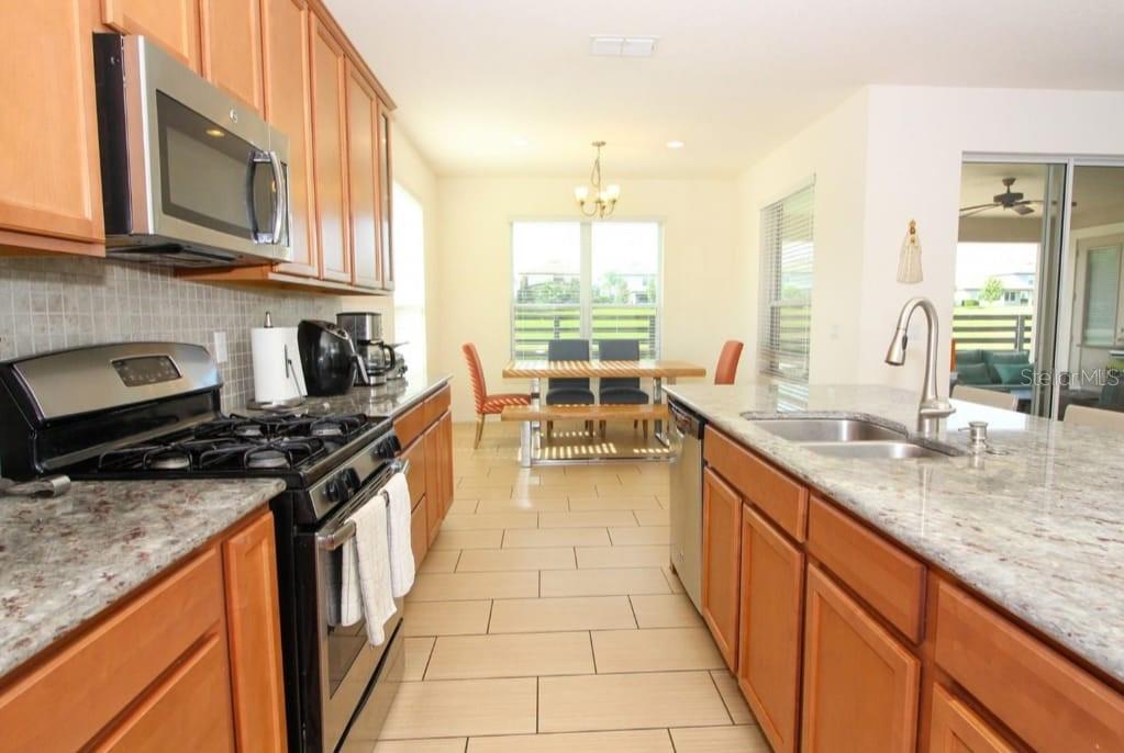 WEST LAKE HANCOCK ESTATES - Residential Lease