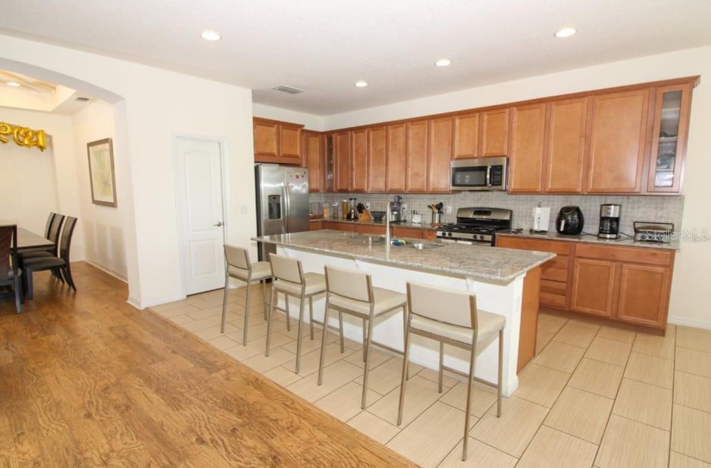 WEST LAKE HANCOCK ESTATES - Residential Lease