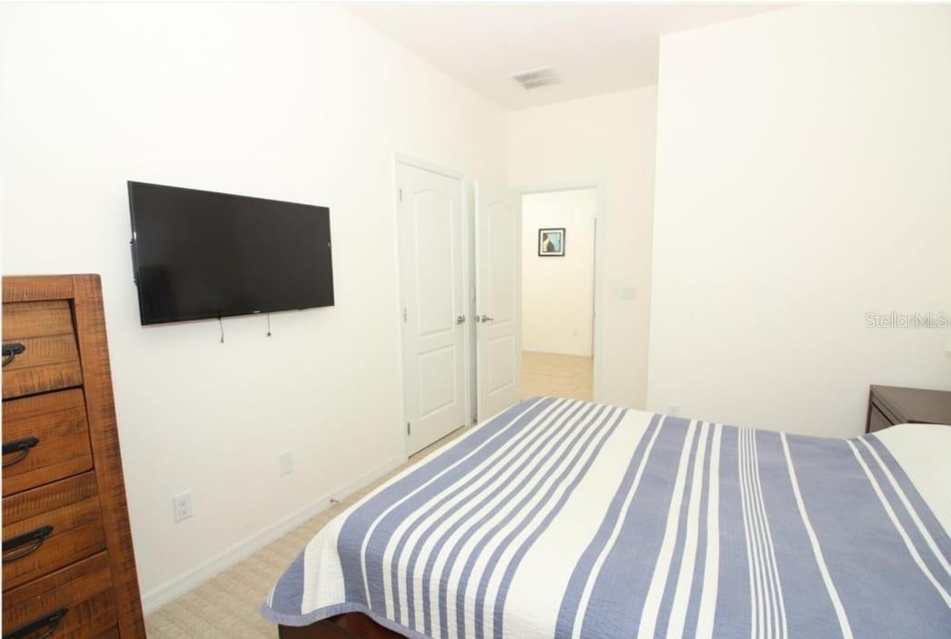 WEST LAKE HANCOCK ESTATES - Residential Lease