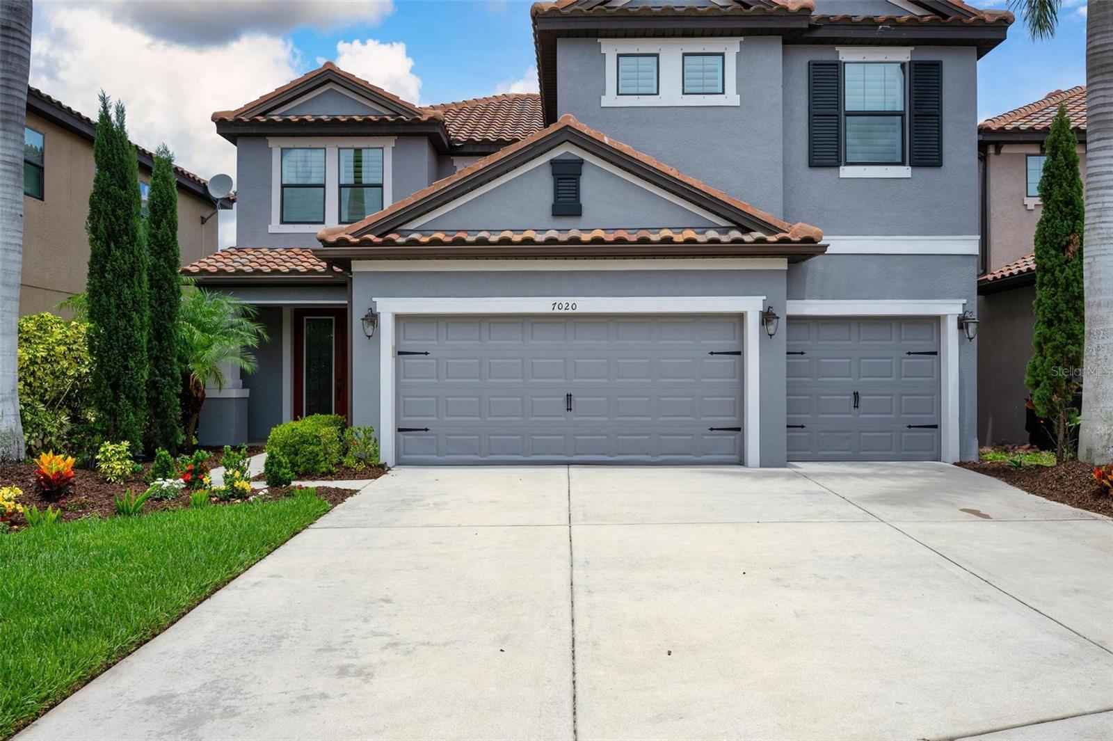 7020 ISLAND QUEEN COURT