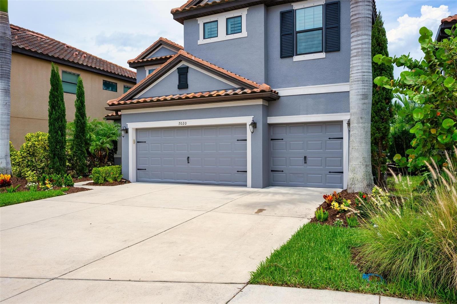 7020 ISLAND QUEEN COURT