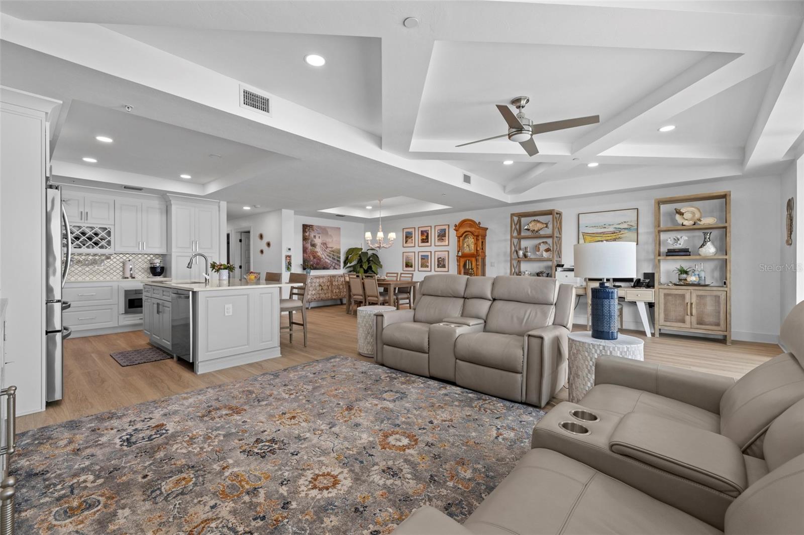 1425 PARK BEACH CIRCLE 1310