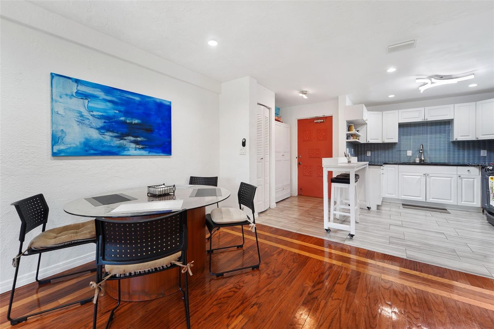 RACQUET CLUB NORTHEAST CONDO THE - Residential