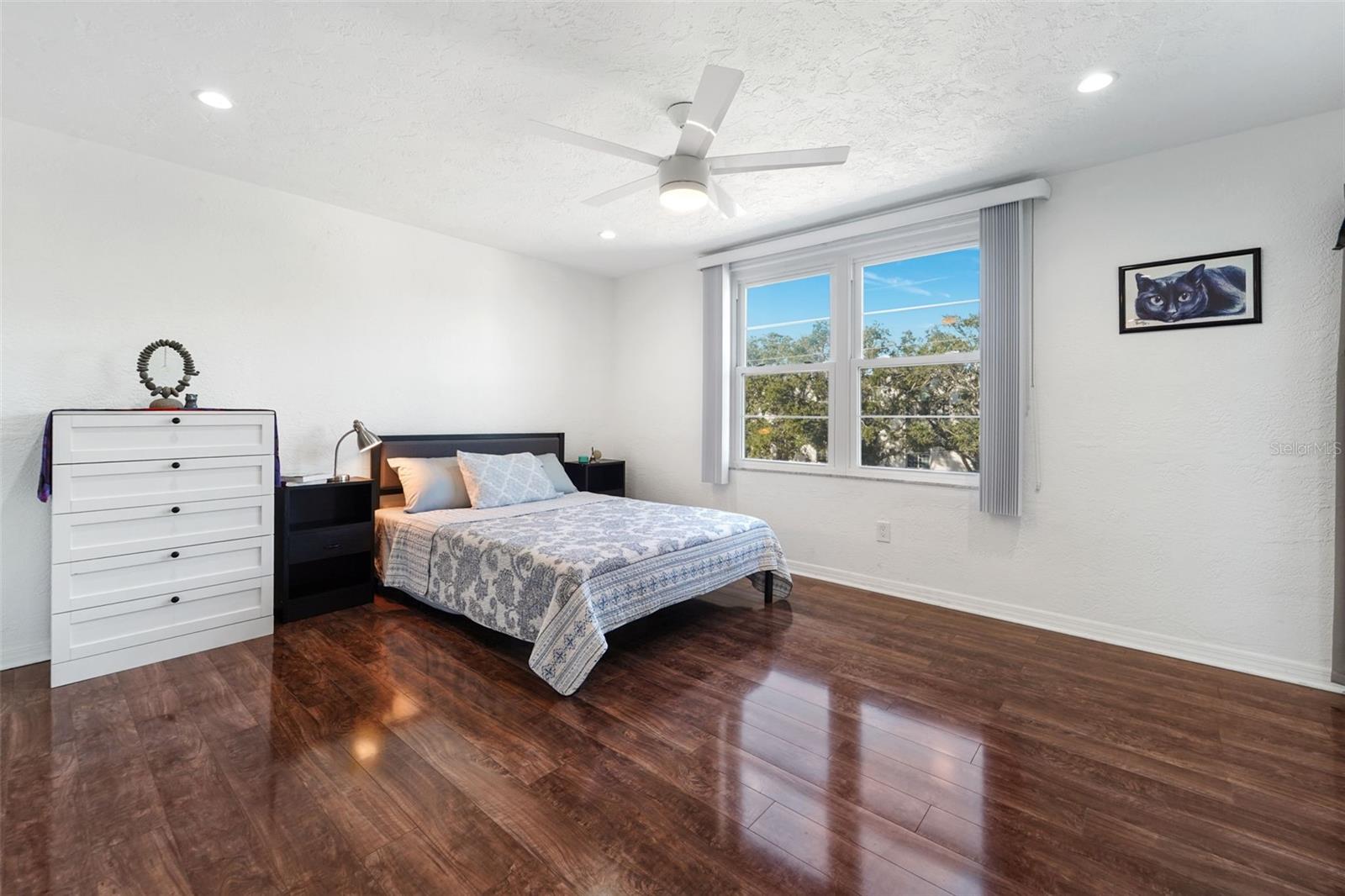 RACQUET CLUB NORTHEAST CONDO THE - Residential