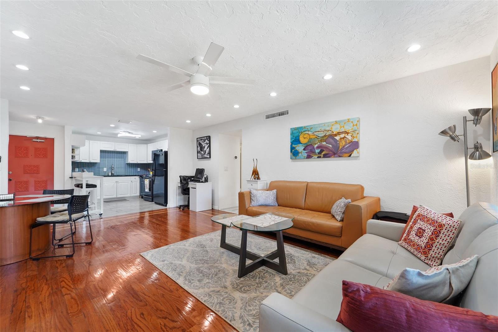 RACQUET CLUB NORTHEAST CONDO THE - Residential