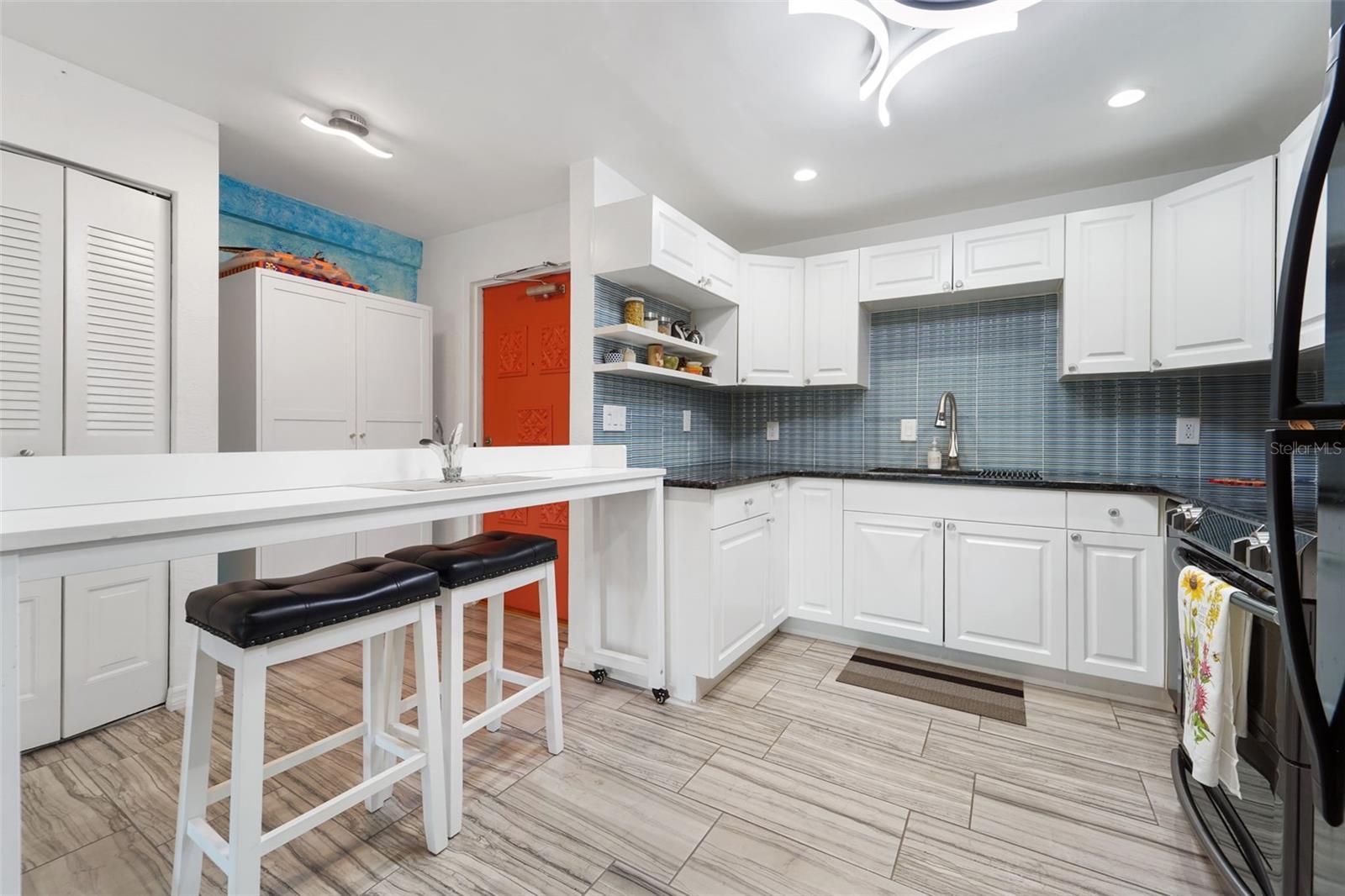 RACQUET CLUB NORTHEAST CONDO THE - Residential