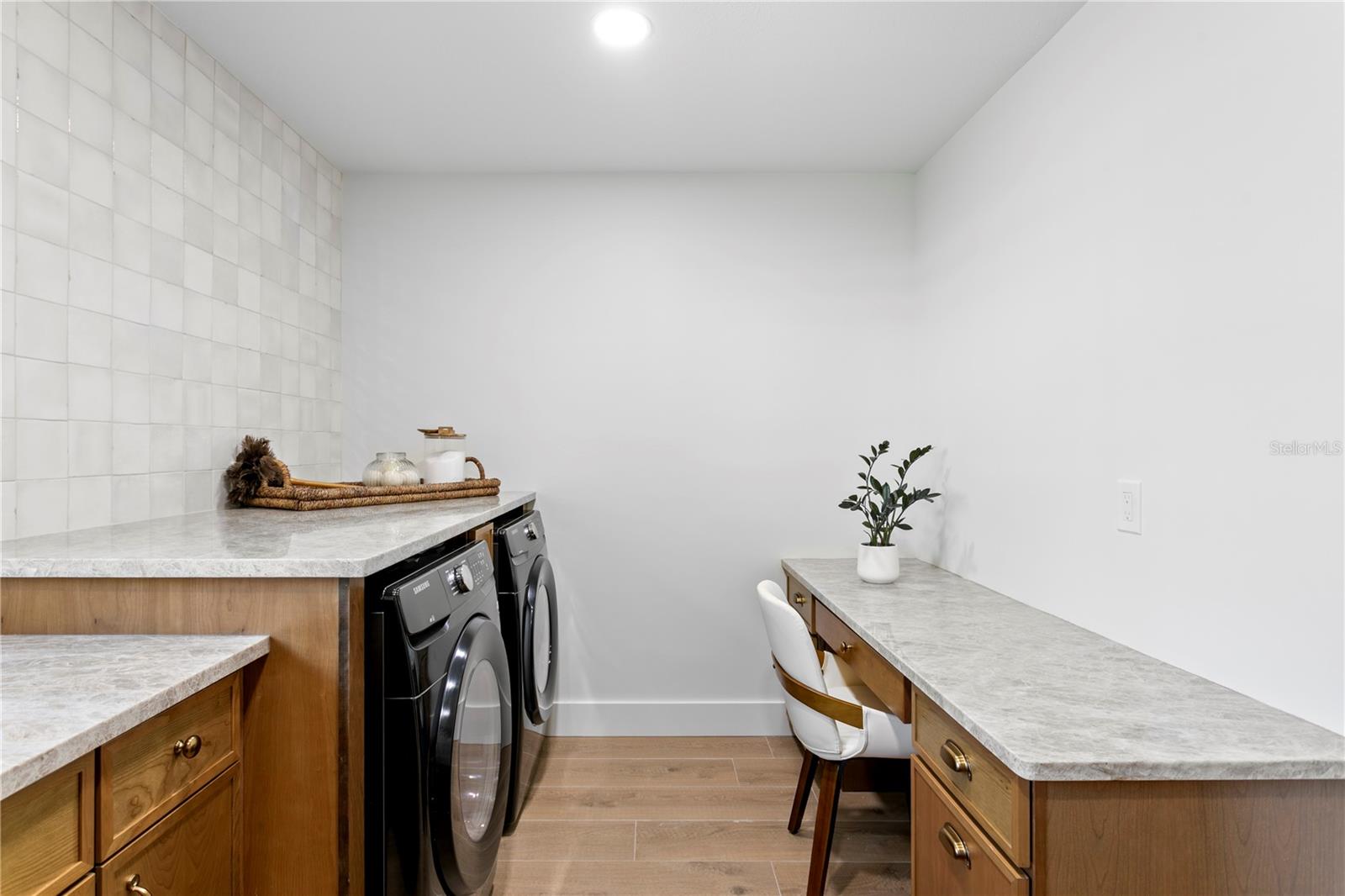 NORTH EAST PARK SHORES 1ST ADD - Residential