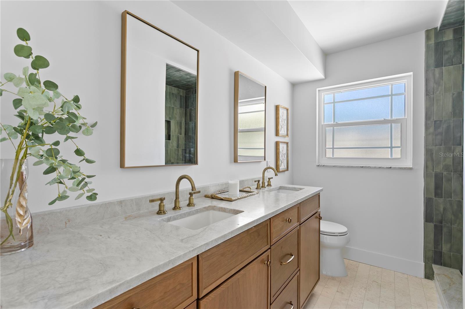 NORTH EAST PARK SHORES 1ST ADD - Residential