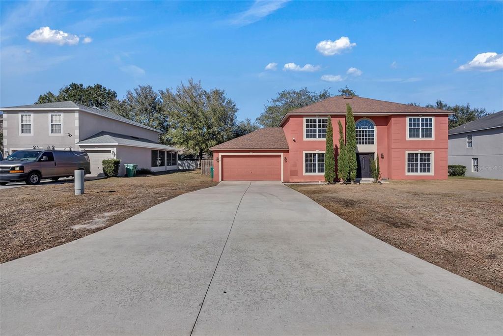 Photo of 1600 Daybreak Drive, Fruitland Park, FL 34731 (MLS # O6378369)