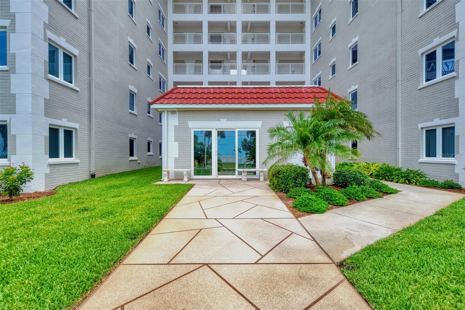 GULF TWIN TOWERS - Residential