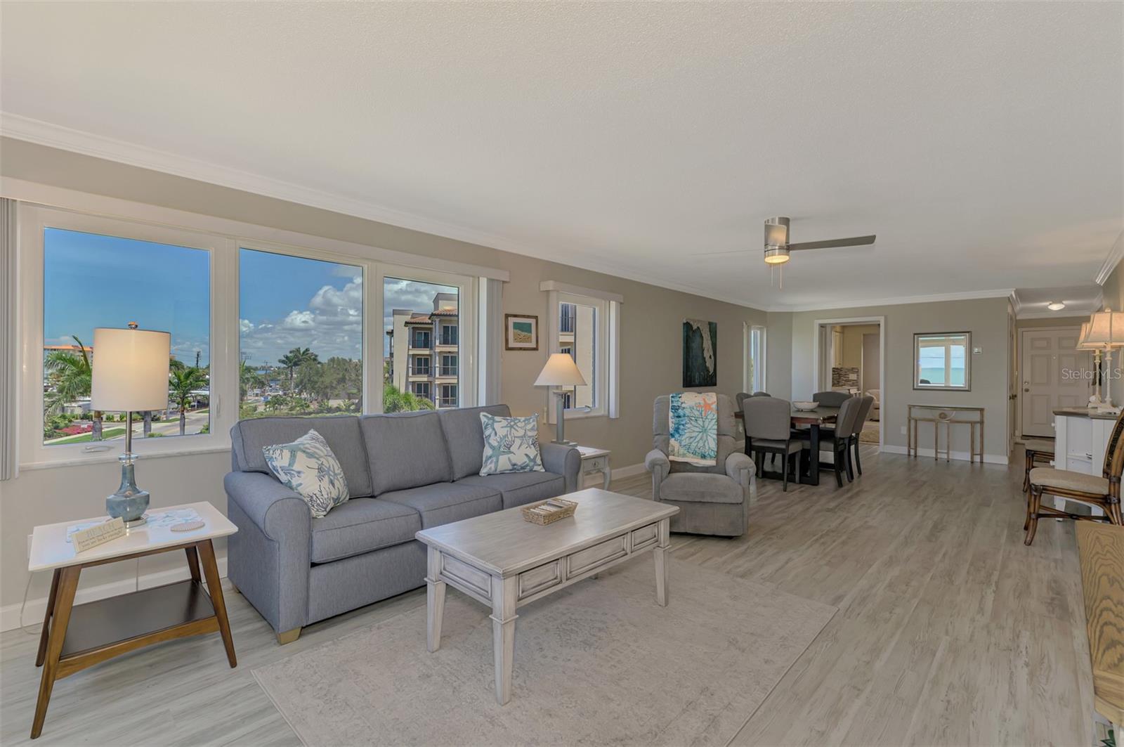 GULF TWIN TOWERS - Residential