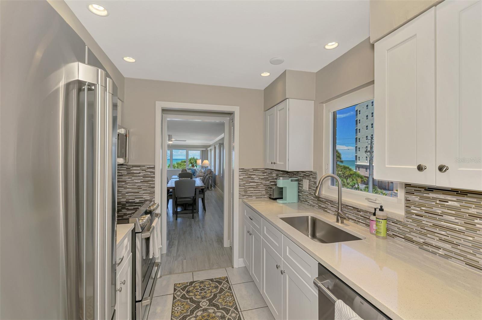 GULF TWIN TOWERS - Residential