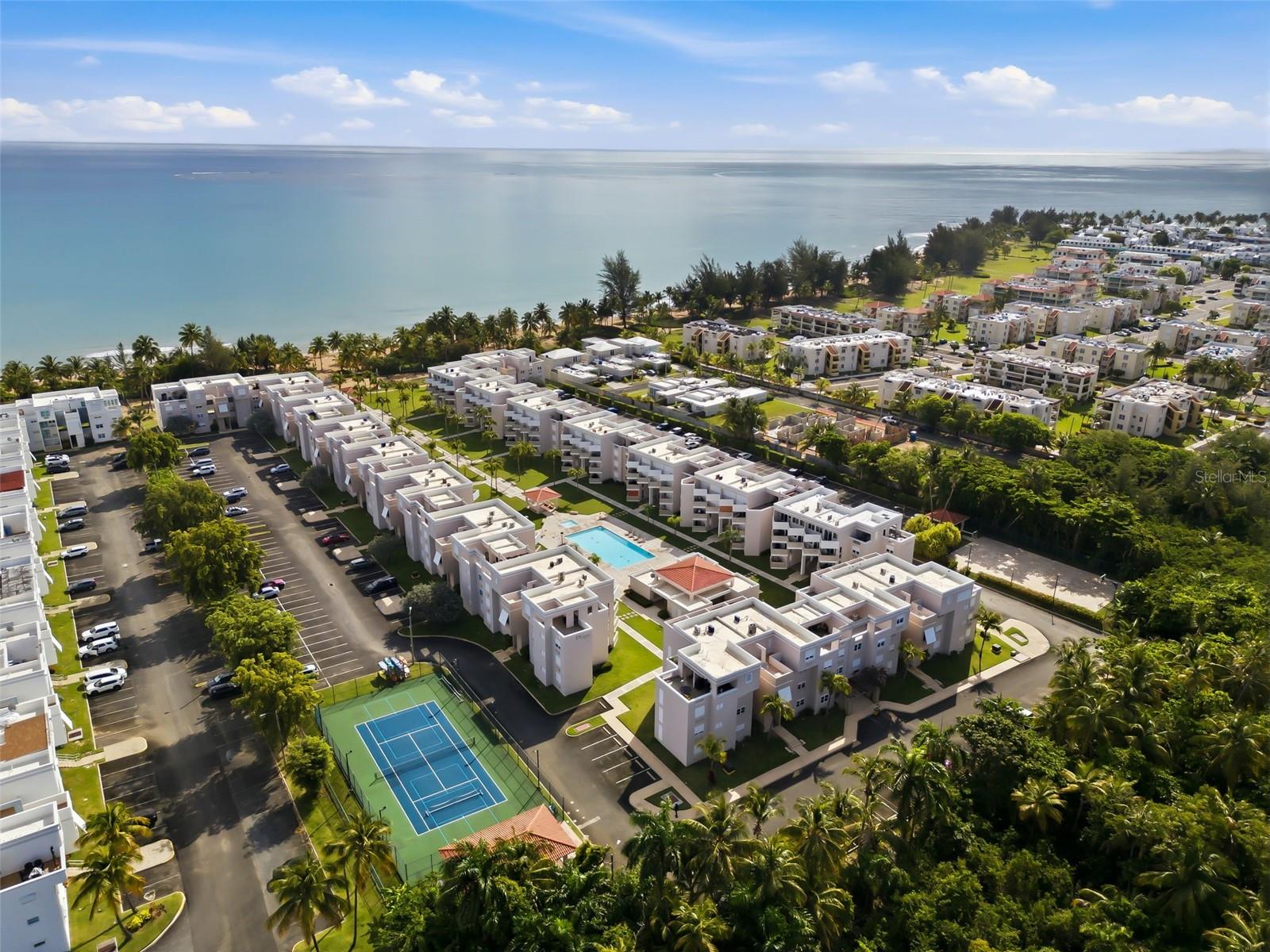 CONDOMINIO BOSQUE DEL MAR - Residential