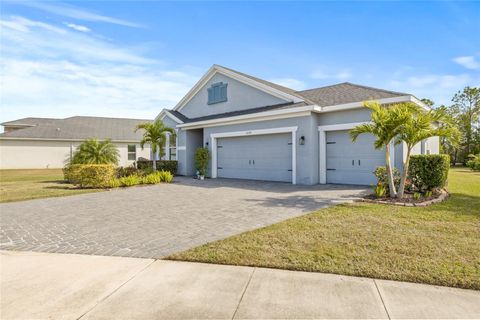 A home in PARRISH