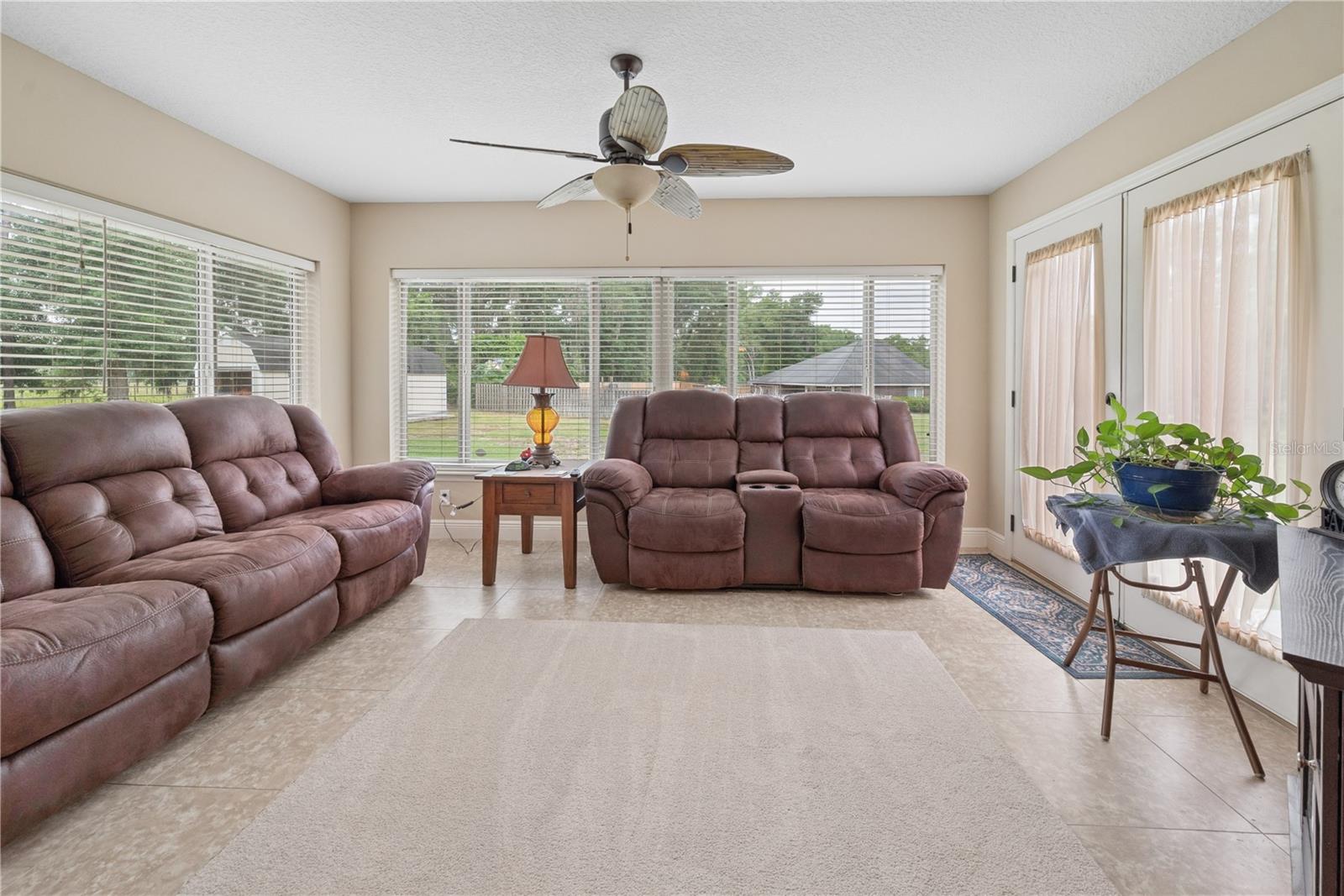 EMERALD COVE SUB PH 2 - Residential