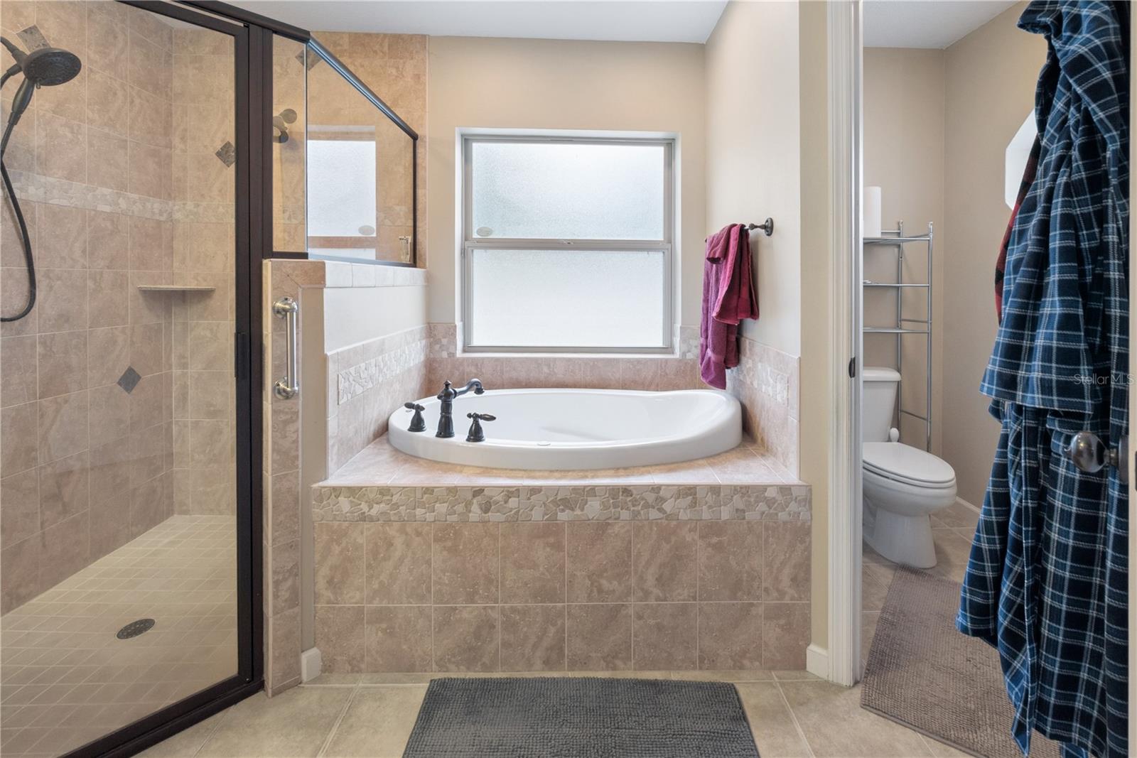 EMERALD COVE SUB PH 2 - Residential