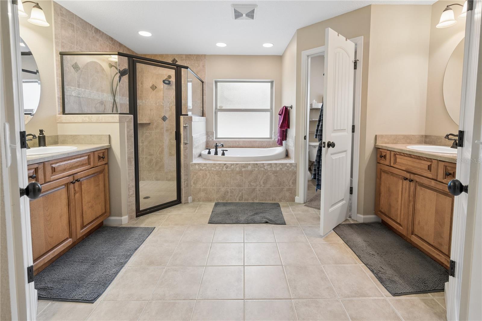 EMERALD COVE SUB PH 2 - Residential