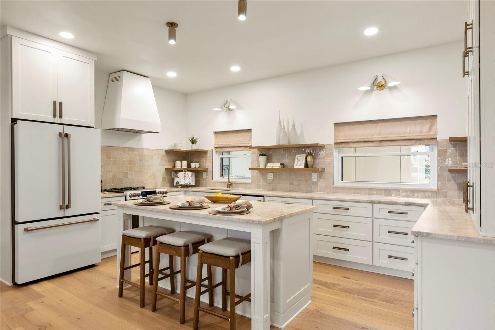 ANDALUCIA APTS - Residential