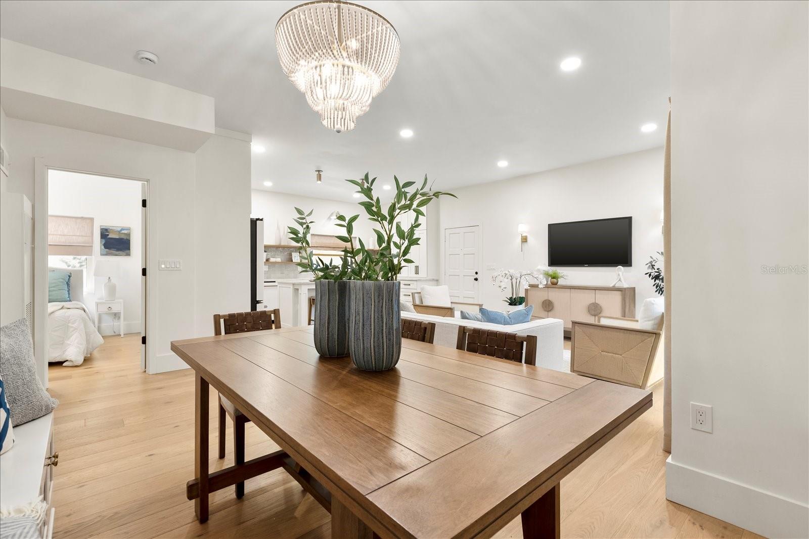 ANDALUCIA APTS - Residential