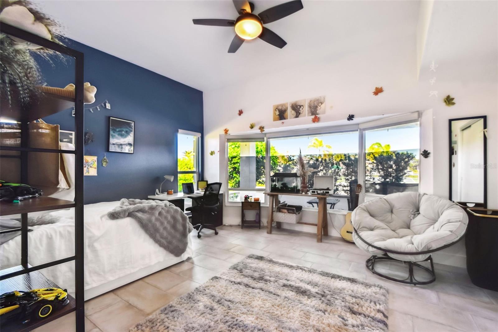 SOUTHBAY YACHT & RACQUET CLUB - Residential