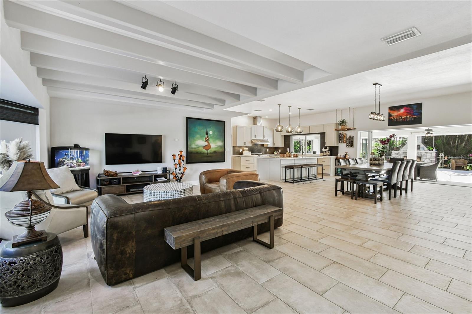 SOUTHBAY YACHT & RACQUET CLUB - Residential