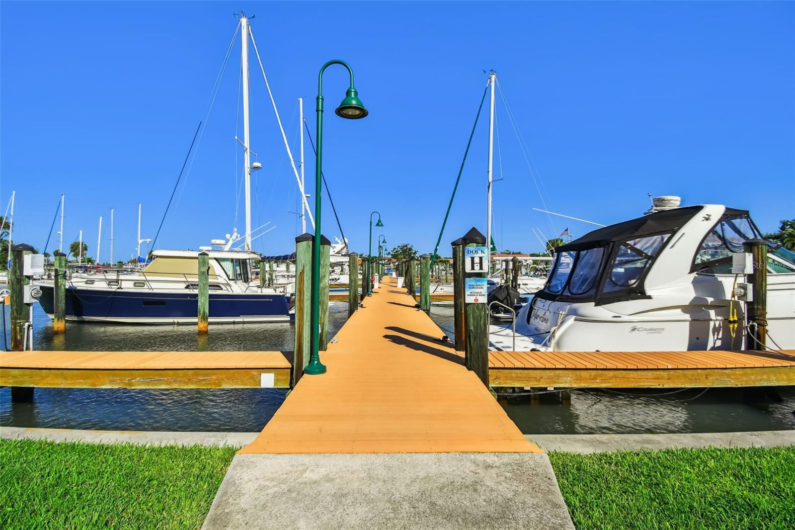 SOUTHBAY YACHT & RACQUET CLUB - Residential