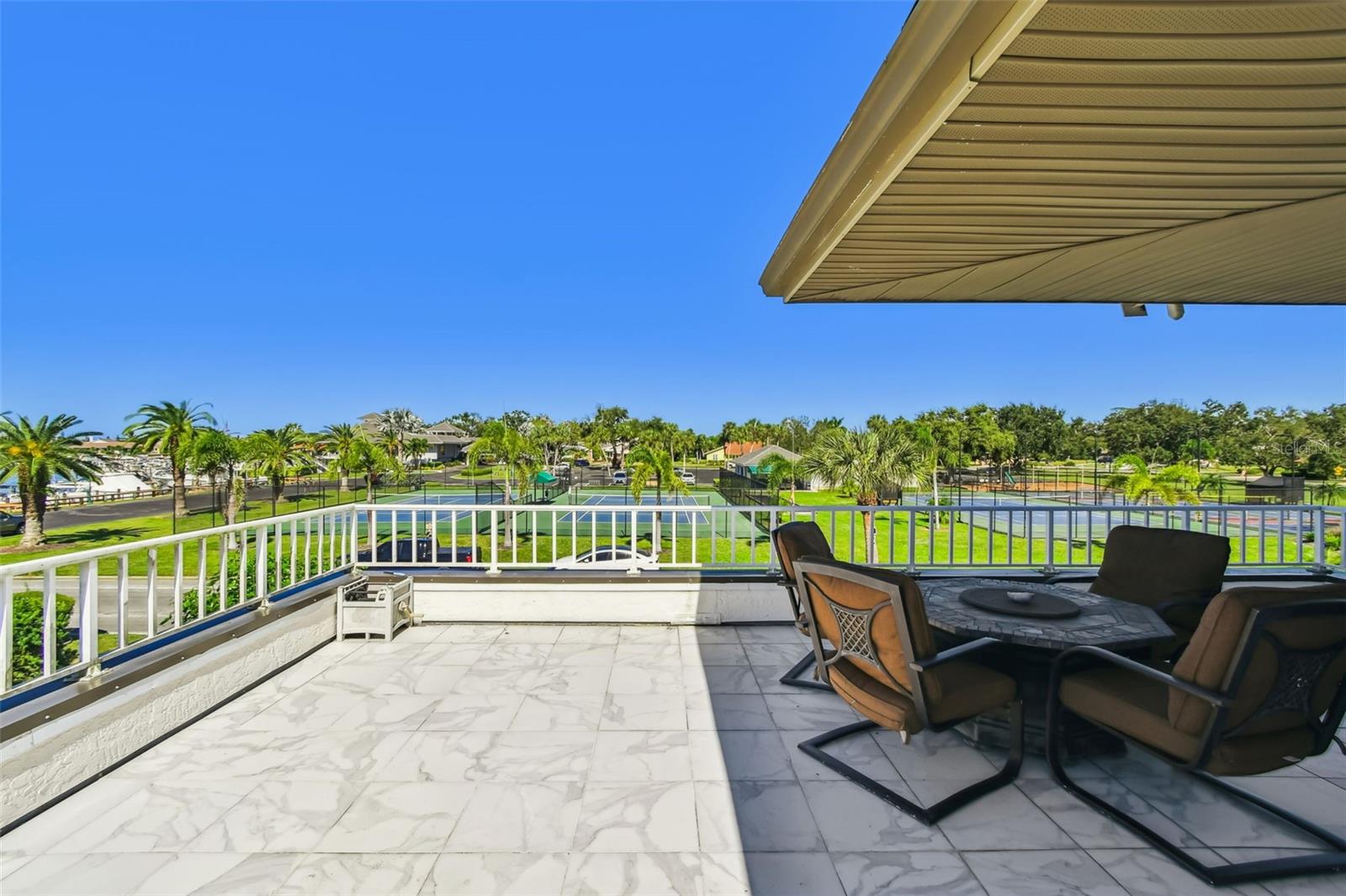 SOUTHBAY YACHT & RACQUET CLUB - Residential