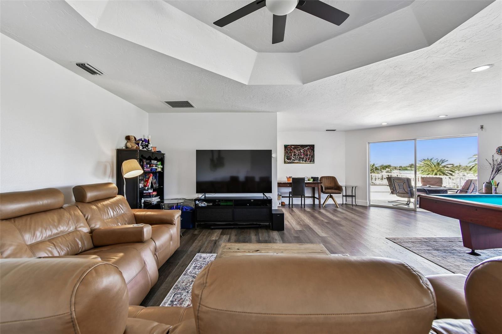 SOUTHBAY YACHT & RACQUET CLUB - Residential