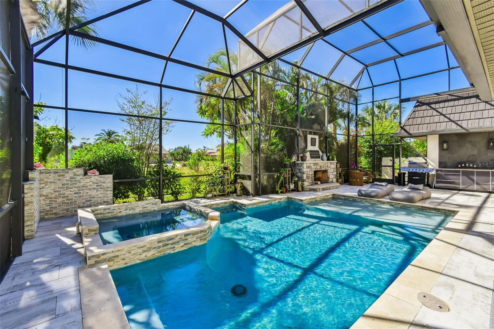 SOUTHBAY YACHT & RACQUET CLUB - Residential