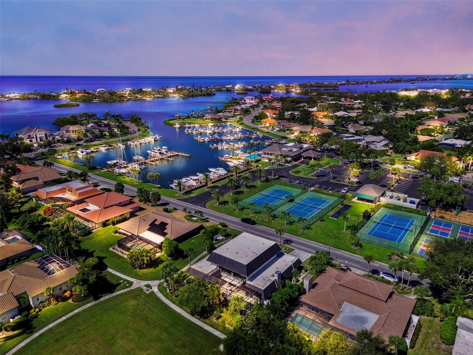 SOUTHBAY YACHT & RACQUET CLUB - Residential