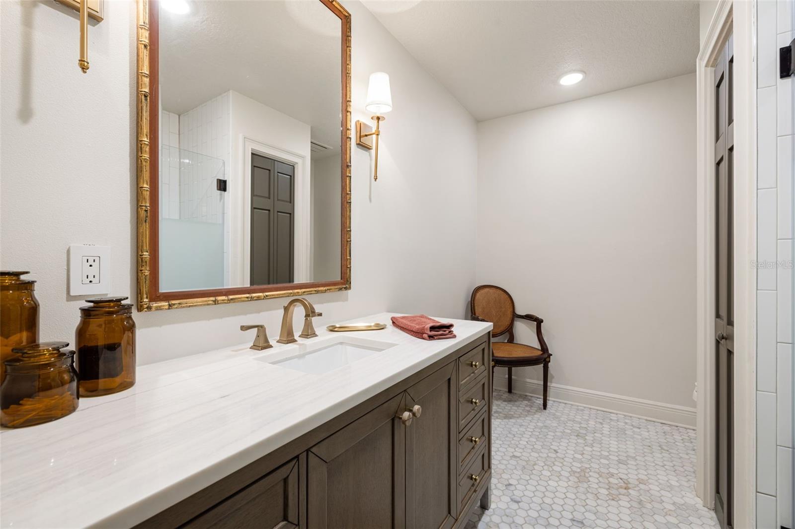 KEYSTONE ACRES FIRST ADD - Residential