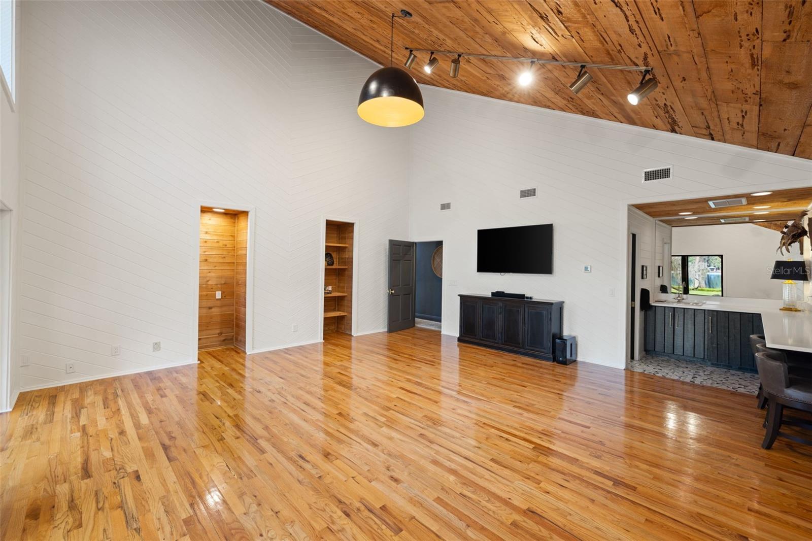 KEYSTONE ACRES FIRST ADD - Residential