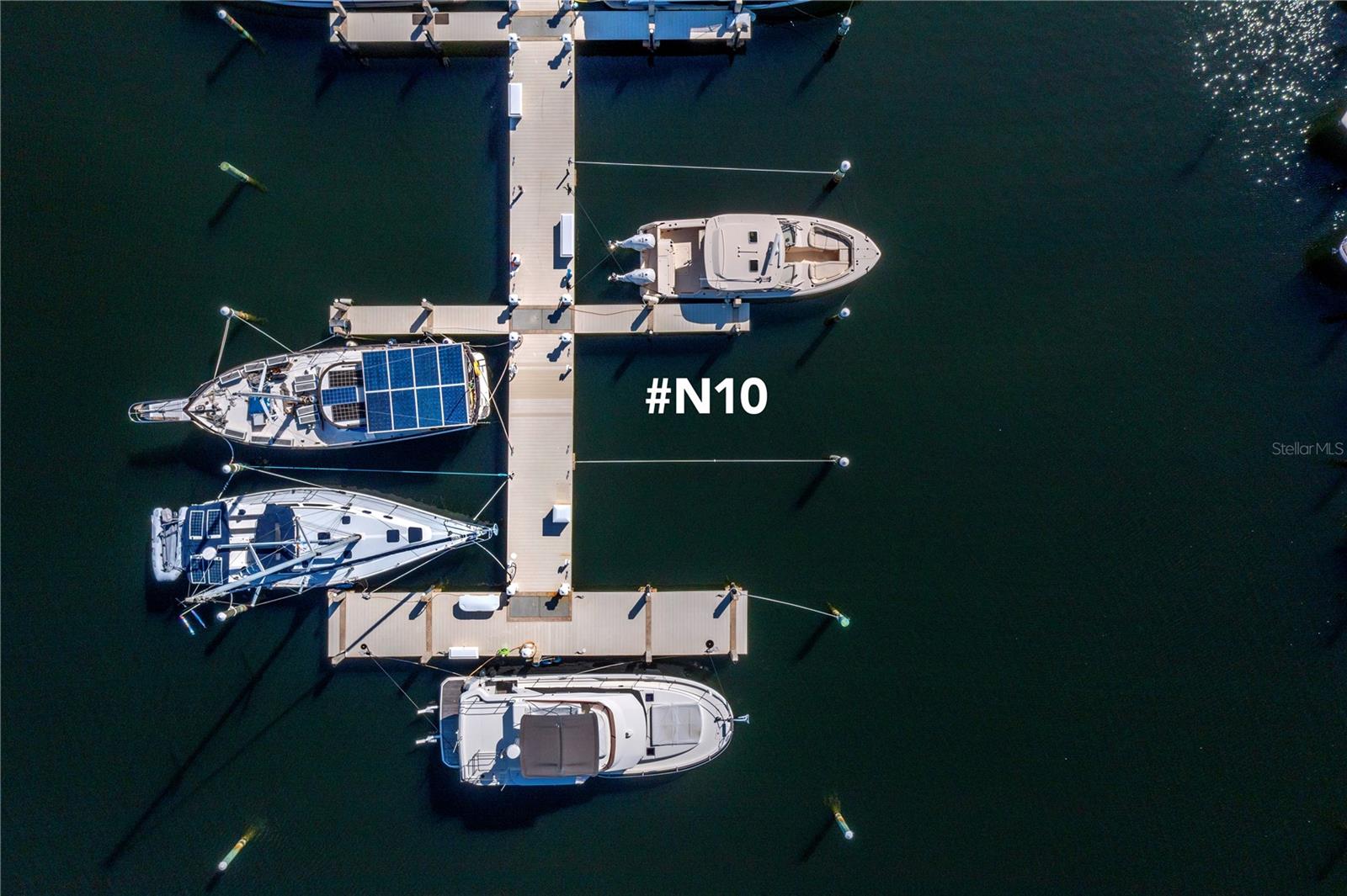 LONGBOAT KEY MOORINGS - Residential