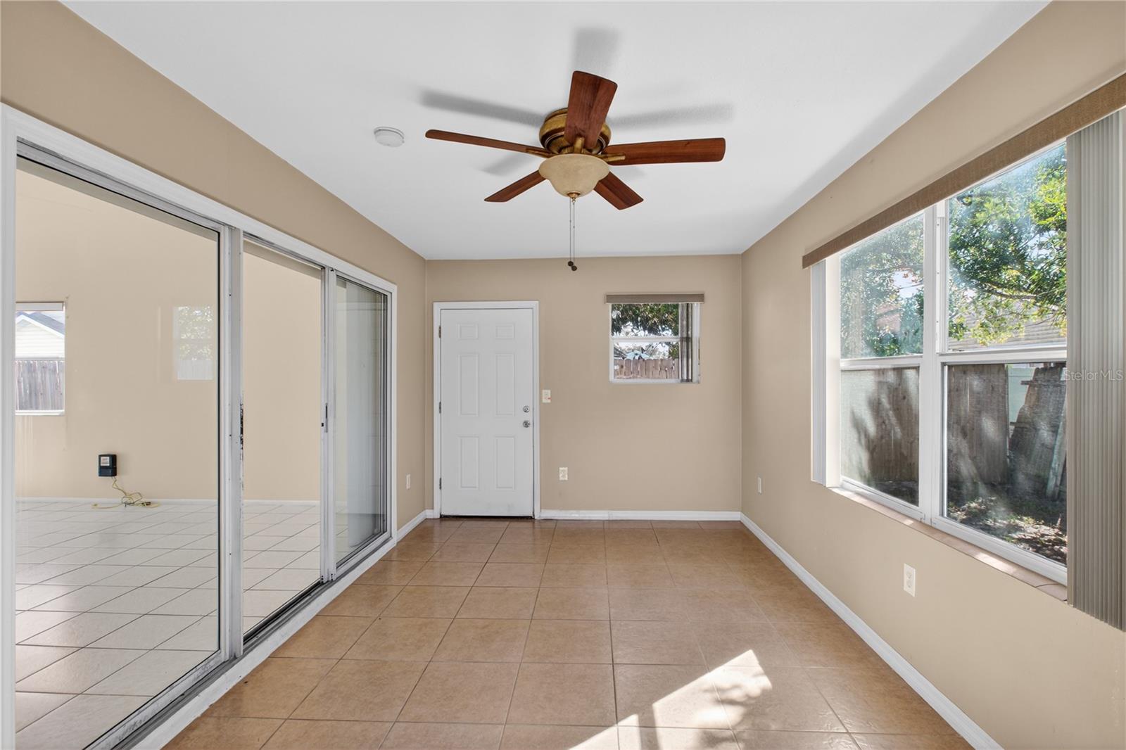 WESTLAKE MANOR UNIT 1 - Residential