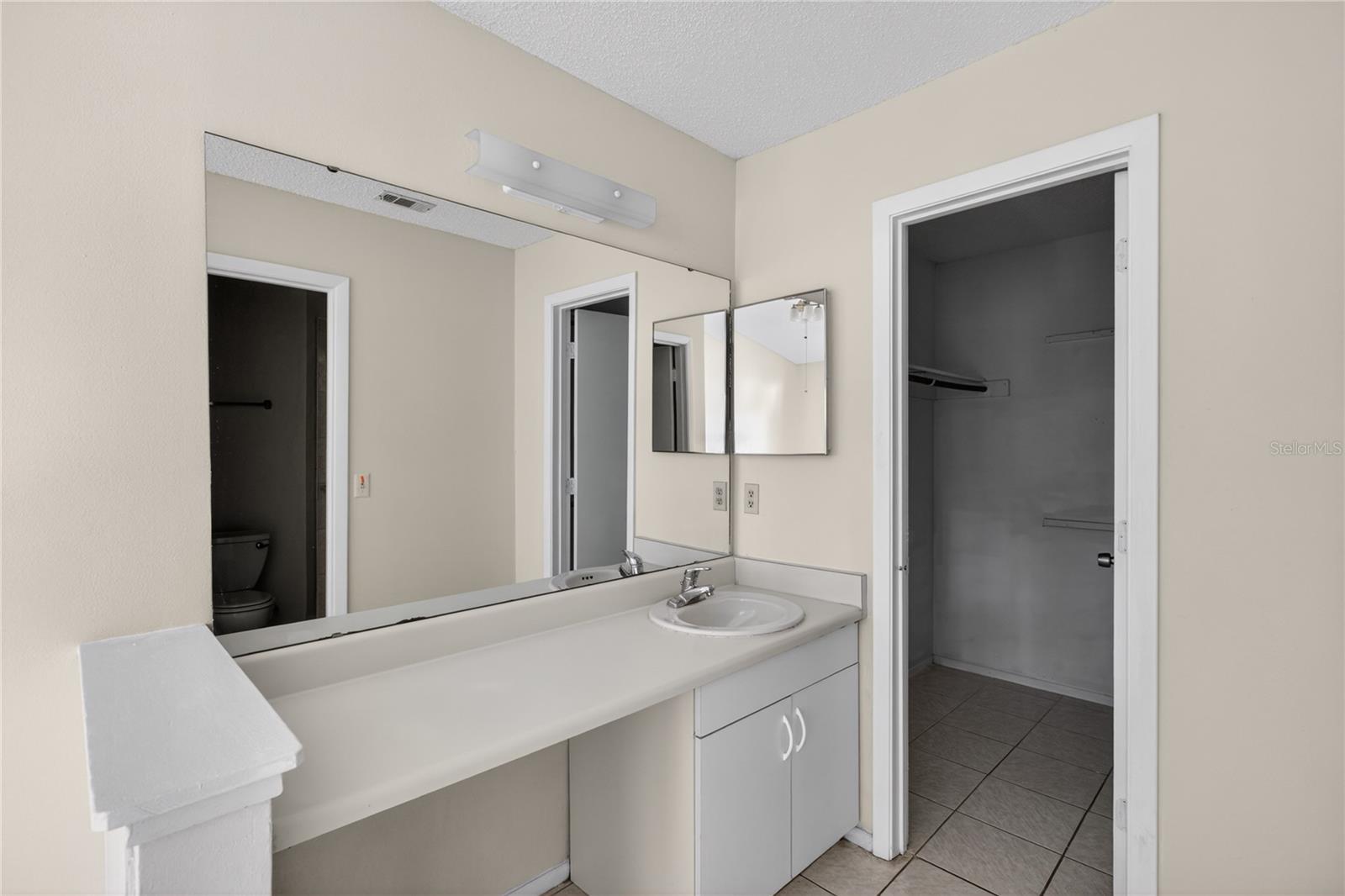 WESTLAKE MANOR UNIT 1 - Residential